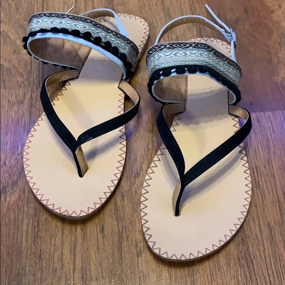 QUPID Sandals